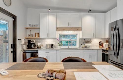Largo Apartment | 1B Boutique Luxury, Elite Experience, Private Pool & Golf Proximity