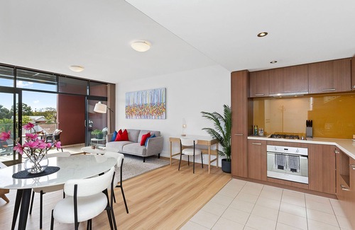 Perth Apartment | 1bdr Parking on Beaufort Street