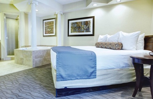 Kissimmee Resort | 1Bed/1Bath Star Island Luxury Deluxe Condo! Close to World Famous Attractions!