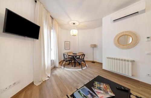 Chamberi Apartment | 1Bedroom 1bathroom furnished - Rios Rosas - equipped in business area - MintyStay