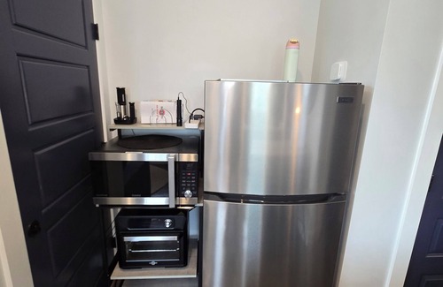 East Nashville Condo | ☀︎ 1BR, 1.5BA East Nashville Apartment – Near Stadium, Dining & Broadway ☀︎