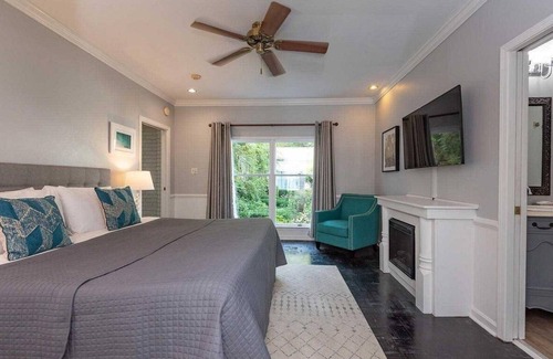 Nashville Hotel | 1BR, 1BA Luxury Hot tub Suite