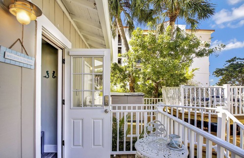 Clearwater Beach Cottage | 1BR/1BA NEW Coastal Boutique Cottage. HGTV Worthy! Sleeps 4. Steps to Beach!
