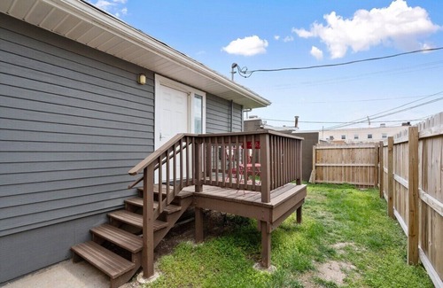 North Kansas City Apartment | 1BR/1BA Studio in NKC|Great Location+Walkable