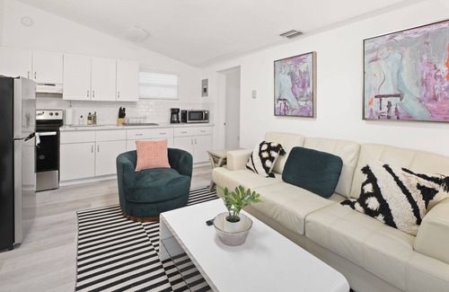 Coral Terrace House | 1BR at SW 1st St. (Unit B)