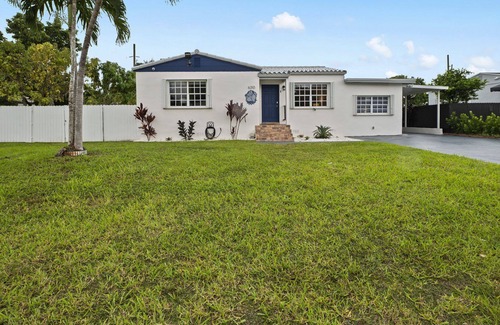 Coral Terrace House | 1BR at SW 1st St. (Unit B)