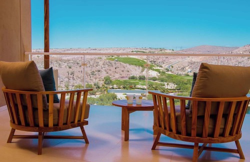 La Paz Apartment | 1BR Golf View & Private Balcony at Vistamar