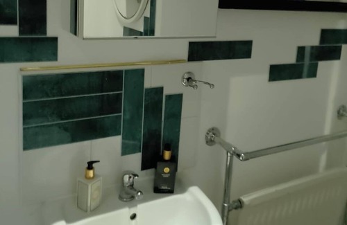 Warwick Apartment | 1br - Sleeps 4 - Central London - ws 99-100