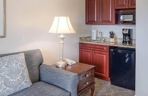 Jamestown Condo | 1br Suite Deluxe Condo Narragansett Bay!