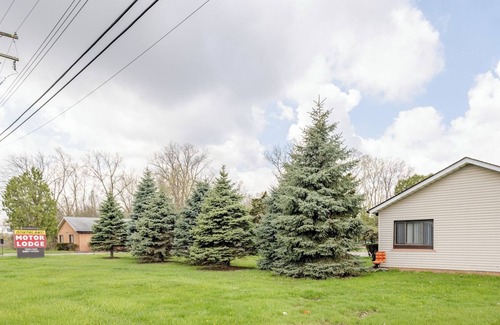 Riverview Apartment | 1BR w/Smart TV AC Self Check-in MI