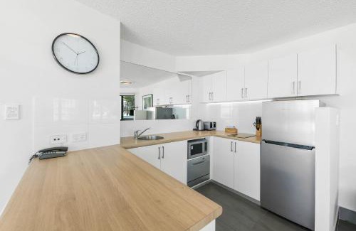 Mooloolaba Apartment | 1BR with Private Balcony at Beach Club Resort
