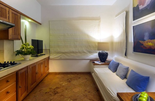 Sayulita Villa | 1st CLASS PVT Pool Hot Tub AC 1 Block Main ST Amazing VIEWs SpotLess So Perfect