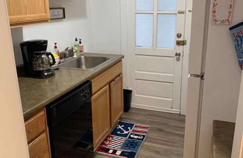 North End Condo | 1st Floor 2BR/1BA Getaway – Short Walk to Beach & Boardwalk!