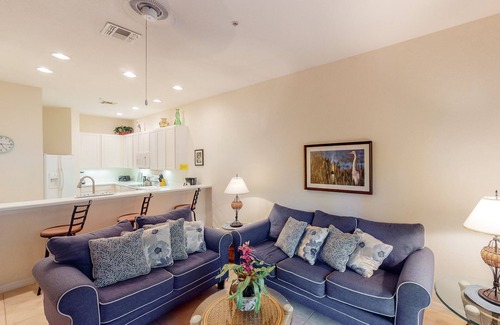 Bahama Bay Condo | 1st floor condo w/patio, tennis court, sauna, basketball court