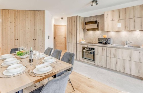 Champagny-en-Vanoise Apartment | 1st floor, swimming pool, sauna, balcony, fireplace or stove, parking, tv, ski locker, 82m²