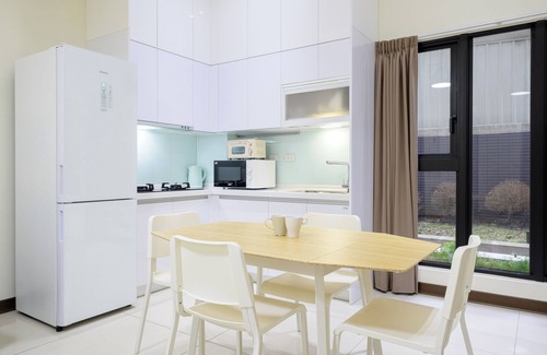 Datong Apartment | 2/1 Taipei Main Station Garden by Super Host