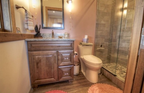 Edwards House | 2/2.5 Home w/Amazing Views on 35 acres-Pet friendly