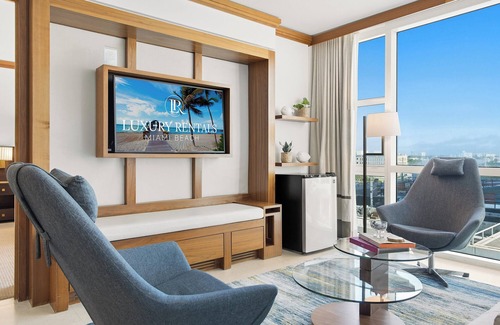 North Beach Apartment | 2/2 City Skyline View Private Residence at Carillon Resort