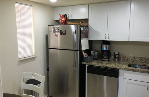 Oak Hollow Condo | 2/2 clean updated second floor includes WiFi ,tv package ,utilities.