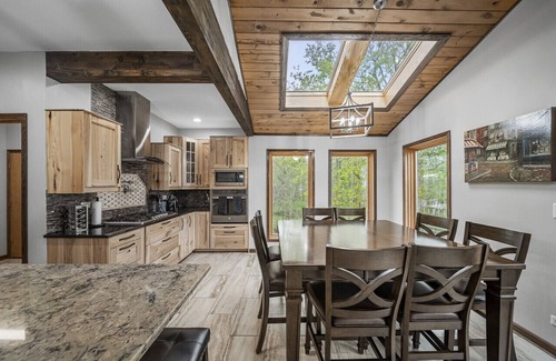 Yorkville House | 2-Acre Retreat on the Fox River with Spectacular Views & Hot Tub!