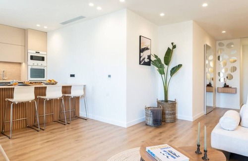 Voula Apartment | 2-BD Luxury Apt Sea View Balcony near the beach