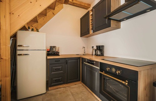 Baderna Villa | 2 BD villa with pool, jacuzzi for up to 4 people