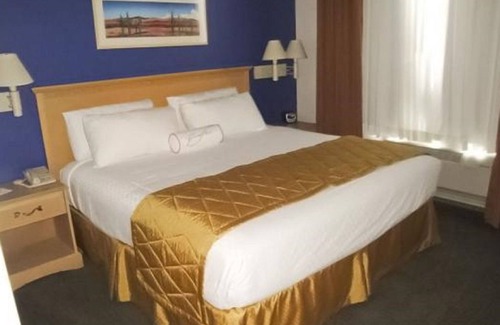 Palo Verde Condo | 2 BDRM~ Varsity Clubs of America~ 2 KING BEDS/JETTED TUB/2 BATHS/OUTDOOR POOL