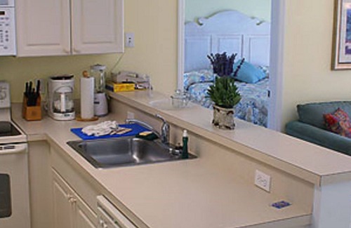 Bostroms Condo | 2 BDRM~ WATERFRONT RESORT, SANDY BEACH, INDOOR POOL, BEACH FRONT HOT TUBS & MORE