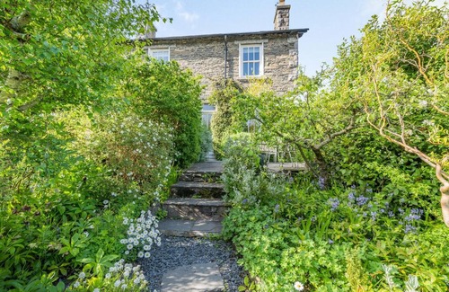 Lindale House | 2 Beacon High