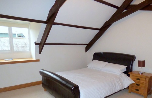 Chillington House | 2 Beautifully converted Barns near to great beaches