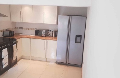 Chillington House | 2 Beautifully converted Barns near to great beaches