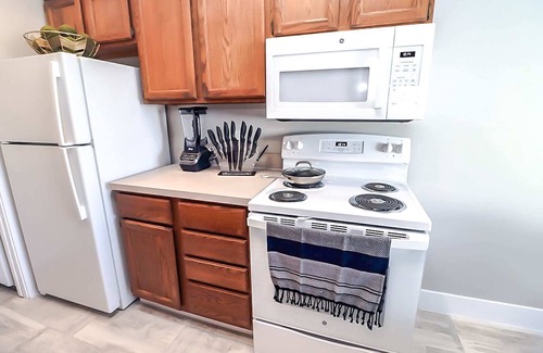 Lincoln House | 2 Bed,1Bath Massage Chair 5 Guests - South Lincoln