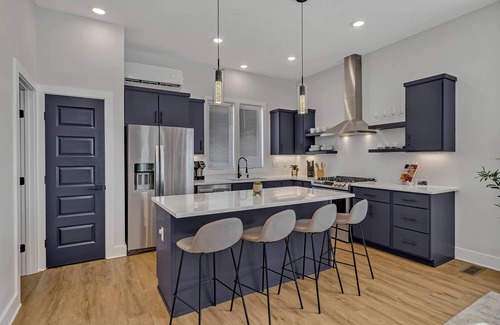 Maxwell Condo | ☀︎ 2-Bed, 2.5-Bath East Nashville Townhome with Rooftop Deck, 1mi to Stadium ☀︎