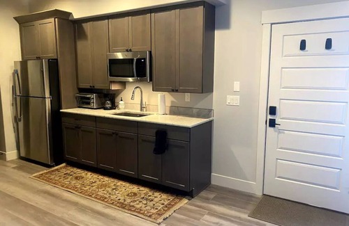 Woodmoor Apartment | 2 bed/2 bath suite w/lake & mountain views, 10 min. from Colo. Springs & USAFA