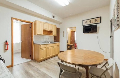 North Ironbound Apartment | 2 bed across shopping plaza