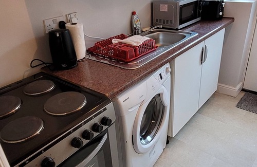 Levenshulme Apartment | 2-Bed Apartment, Sleeps 4,On-site parking