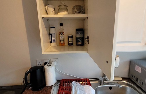 Levenshulme Apartment | 2-Bed Apartment, Sleeps 4,On-site parking