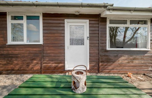 Contin Ski Chalet | 2 Bed Chalet - Sleeps 3 - Parking - Wifi