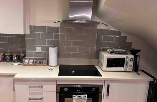 Bridgnorth Cottage | 2 Bed Cottage - Sleeps 4 - Parking - Wifi
