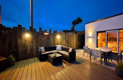 Holywell Cottage | 2 bed cottage with private hot tub.