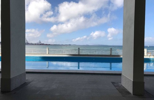 Vilagarcia de Arousa Apartment | 2 Bed Flat - Sleeps 6 - Pets - Pool - Parking