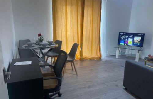 New Cross Apartment | 2 Bed Flat close to New Cross Gate, SE14