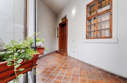 Mala Strana Apartment | 2 Bed Flat - Sleeps 6 - Pets - Wifi
