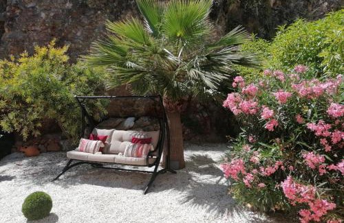 Bedar House | 2 Bed House Sleeps 4 - Pool Sea Views Parking