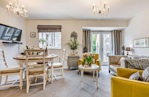 Charlestown House | 2 Bed in Charlestown 50111