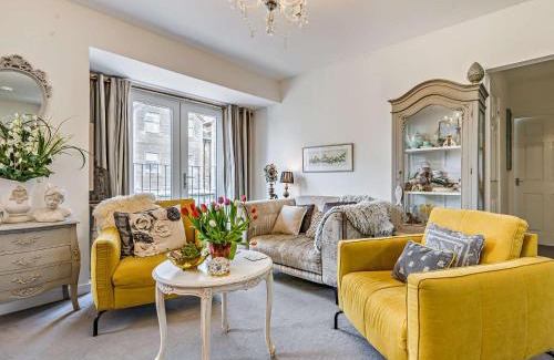 Charlestown House | 2 Bed in Charlestown 50111