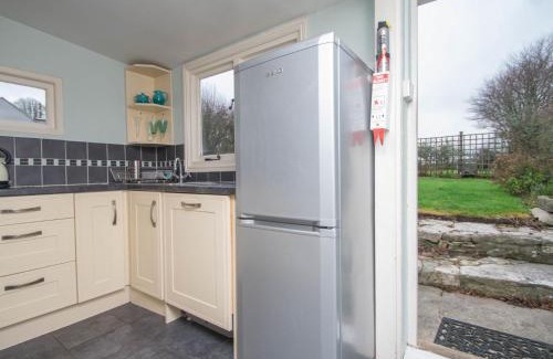 Corfe Castle Village House | 2 Bed in Corfe Castle DC050