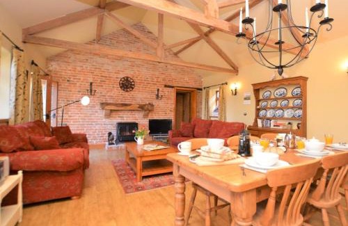 East Barkwith House | 2 Bed in Lincoln 73853