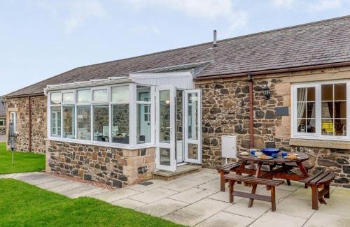 Newton by the Sea House | 2 Bed in Newton-by-the-Sea 80485
