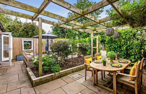 Normanby House | 2 Bed in Normanby 78054
